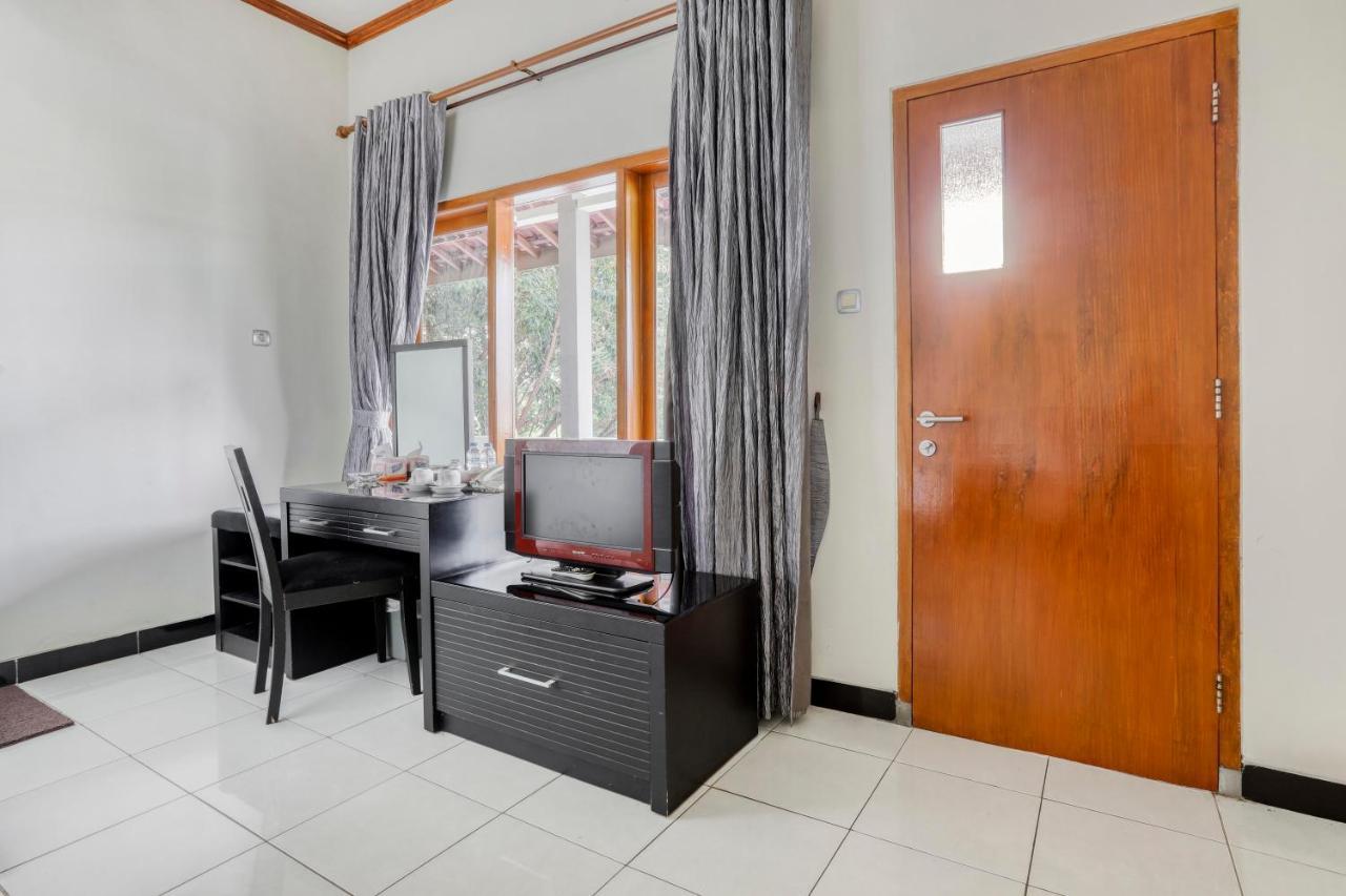 Reddoorz Plus @ Purwodadi باسوروان المظهر الخارجي الصورة